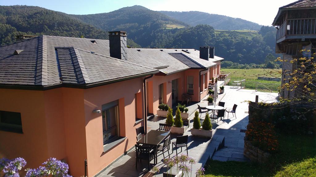 Apartamentos Arcos Del Esva Luarca Kültér fotó
